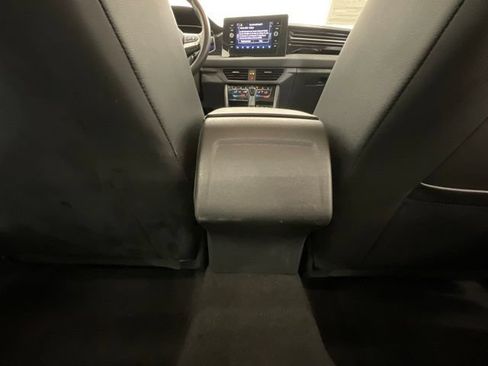 Used 2025 Volkswagen Jetta SE FWD image 26