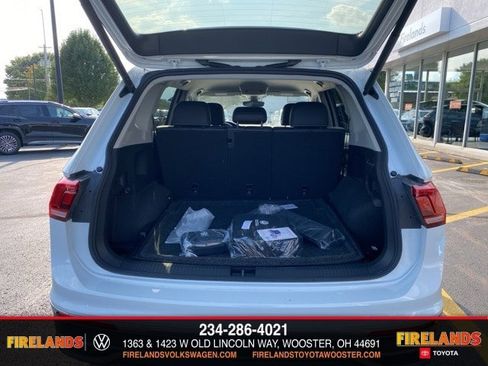 New 2024 Volkswagen Tiguan SE image 71