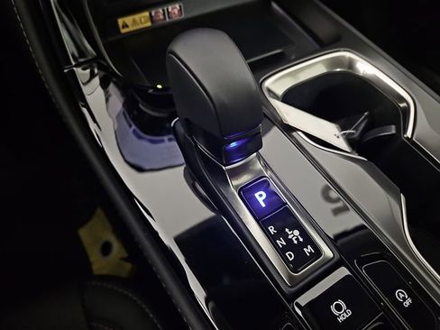 Used 2025 Lexus NX 250 FWD w/ Towing Package (2000 Lbs) image 17