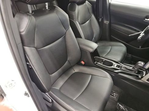 Used 2023 Toyota Corolla Cross XLE w/ Convenience Package image 40