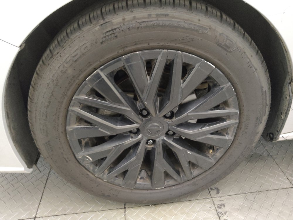 Used 2024 Nissan Altima 2.5 SV FWD image 31