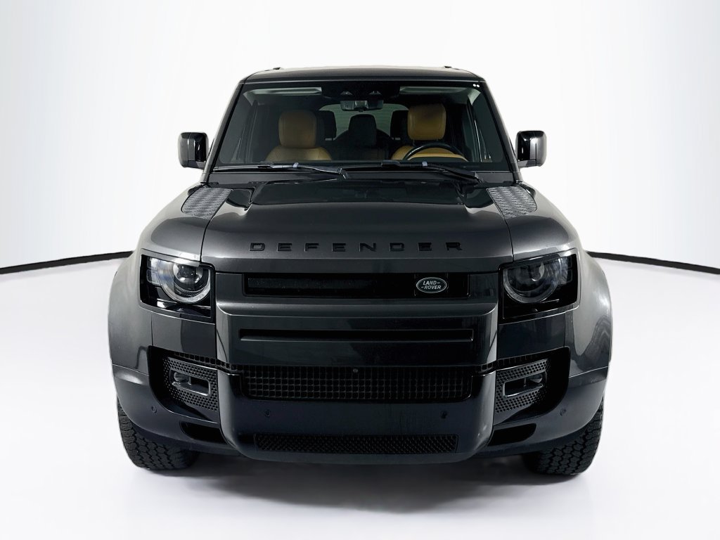 Used 2023 Land Rover Defender 130 First Edition AWD/4WD image 2