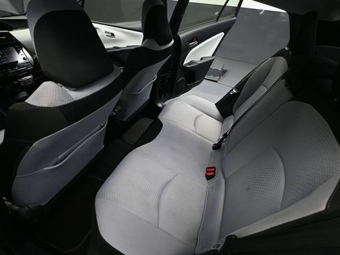 Used 2022 Toyota Prius LE FWD image 37