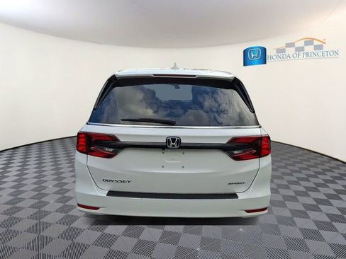 Certified 2023 Honda Odyssey Sport image 5