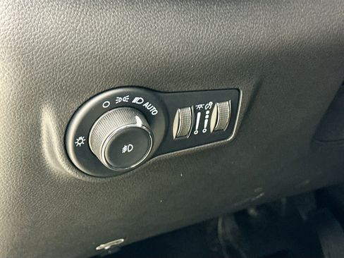 Certified 2023 Jeep Compass Latitude w/ Convenience Group AWD/4WD image 10