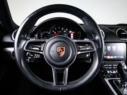 Certified 2020 Porsche 718 Cayman RWD image 23