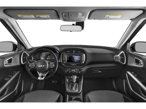 Used 2025 Kia Soul LX FWD image 5