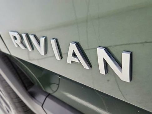 Used 2024 Rivian R1T Adventure AWD/4WD image 17