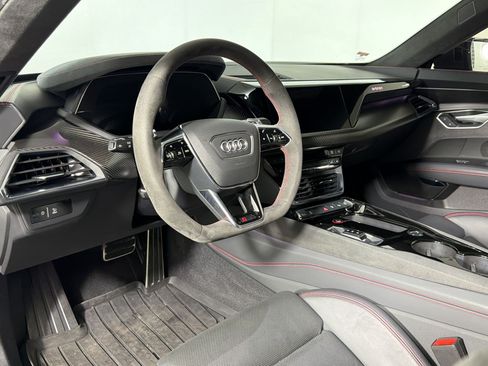 Used 2022 Audi RS e-tron GT AWD/4WD image 3