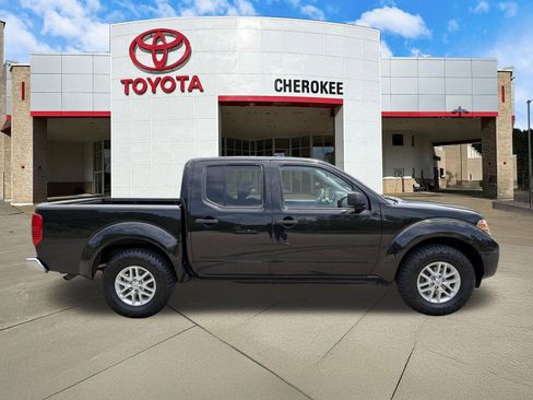 Used 2019 Nissan Frontier SV RWD image 4