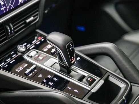 Certified 2023 Porsche Cayenne GTS AWD/4WD image 25