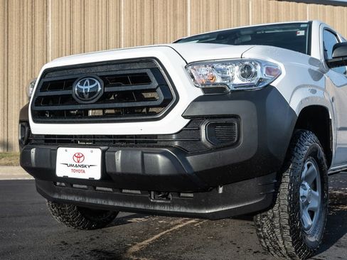 Used 2023 Toyota Tacoma SR image 3