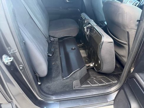 Used 2018 Toyota Tacoma TRD Sport w/ Technology Package AWD/4WD image 13