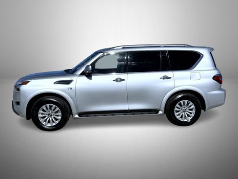 Used 2022 Nissan Armada SV image 8
