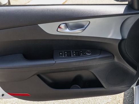 Used 2023 Kia Forte LXS FWD image 22