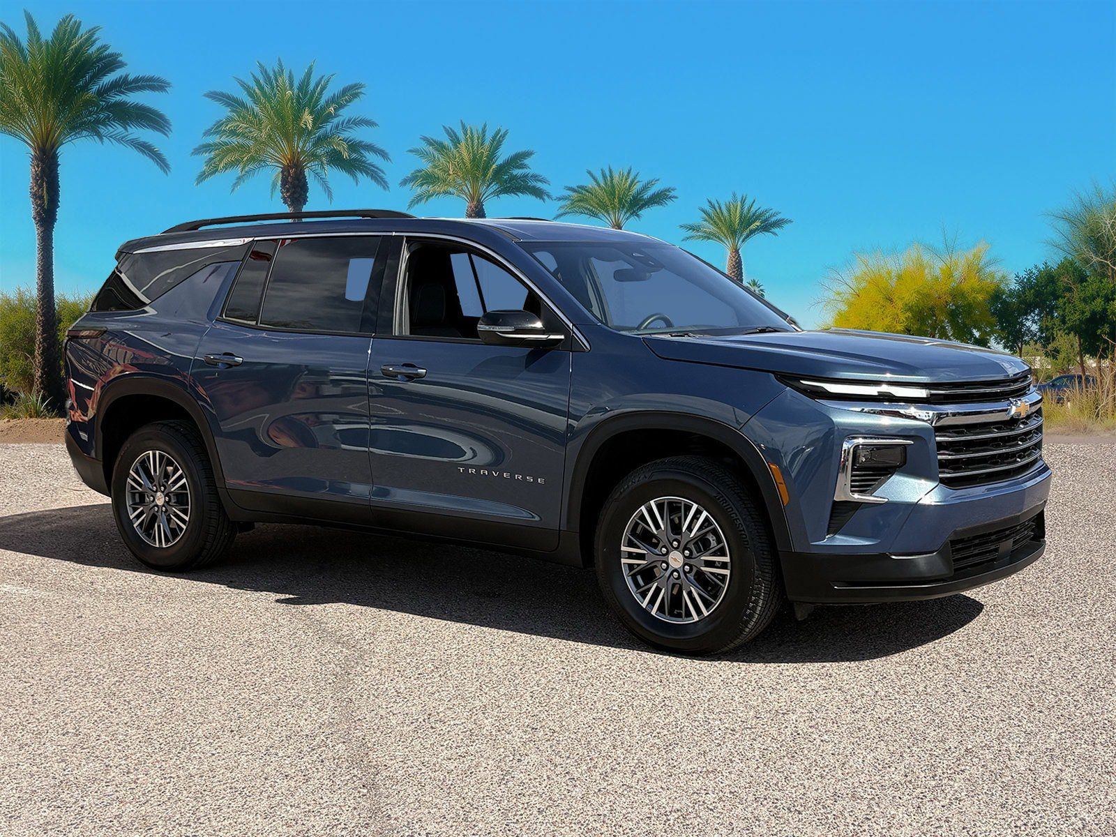 Used 2026 Chevrolet Traverse LT AWD/4WD image 8