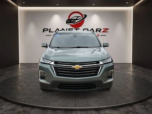 Used 2022 Chevrolet Traverse LT FWD image 8