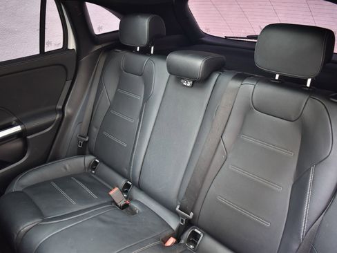 Used 2021 Mercedes-Benz GLA 35 AMG 4MATIC w/ Premium Package image 18