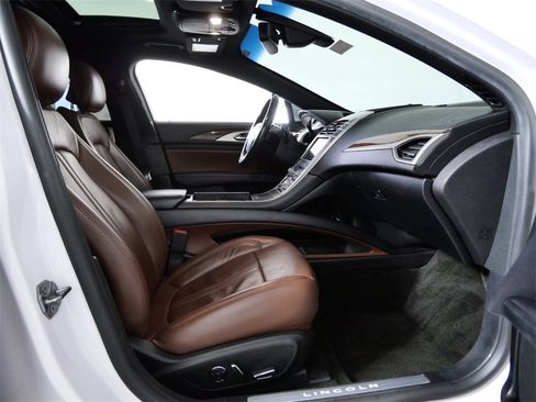 Used 2018 Lincoln MKZ Reserve w/ Climate Package image 11