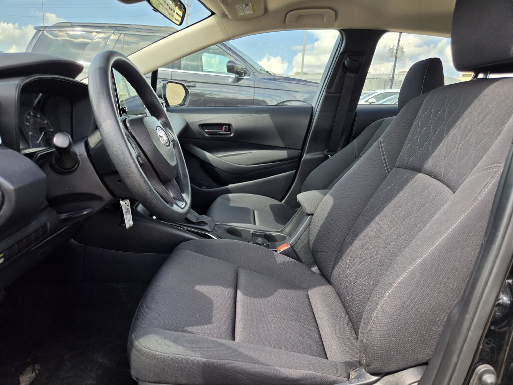 Used 2025 Toyota Corolla LE FWD image 26