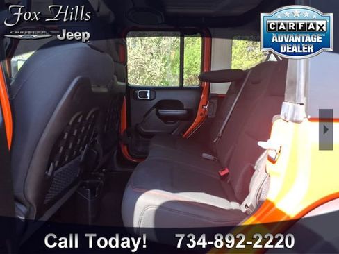 Used 2019 Jeep Wrangler Unlimited Rubicon w/ Dual Top Group AWD/4WD image 11