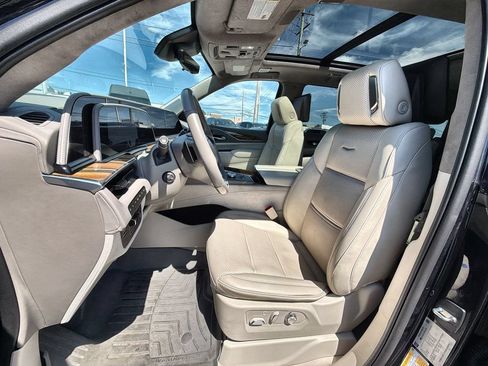 Used 2023 Cadillac Escalade Sport Platinum AWD/4WD image 19
