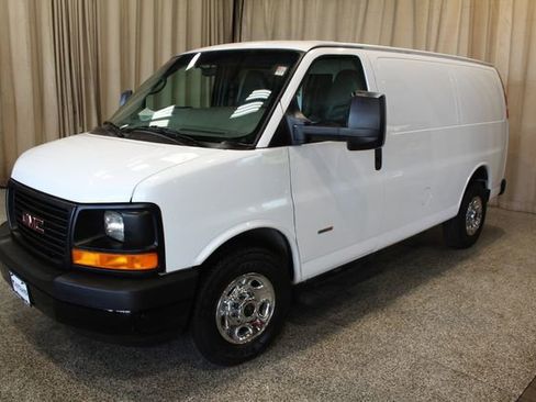 Used 2014 GMC Savana 3500 image 4