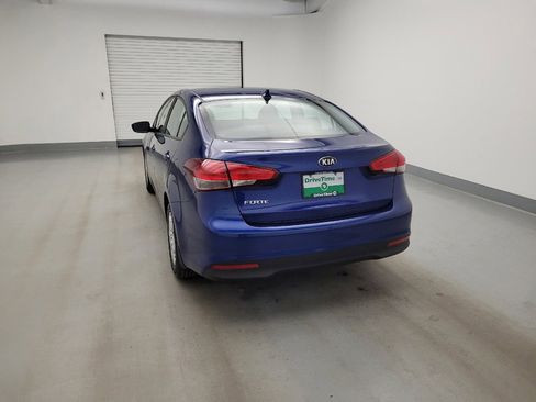 Used 2017 Kia Forte LX FWD image 6