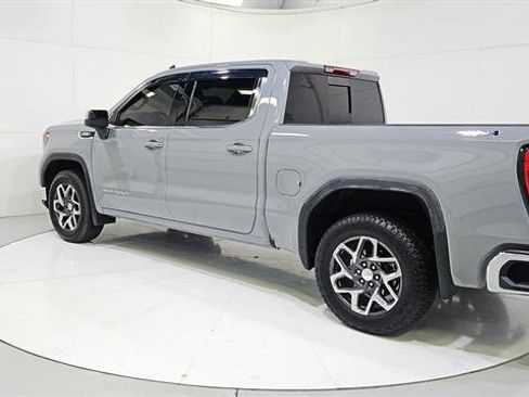 Used 2025 GMC Sierra 1500 SLE w/ Preferred Package AWD/4WD image 6