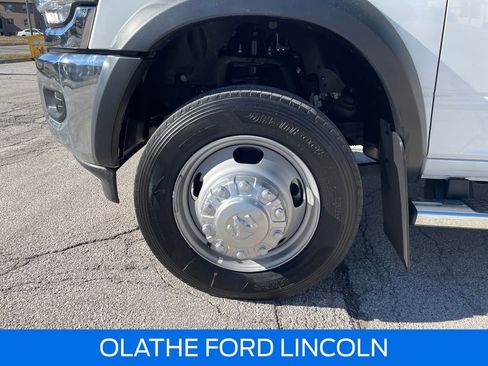 Used 2024 RAM 5500 Tradesman w/ Chrome Appearance Group image 25