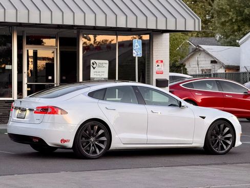 Used 2017 Tesla Model S 90D image 8