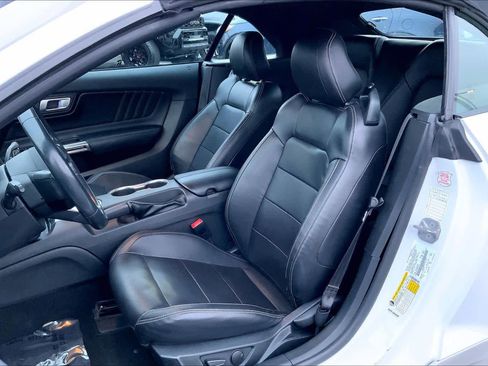 Used 2023 Ford Mustang Premium image 7