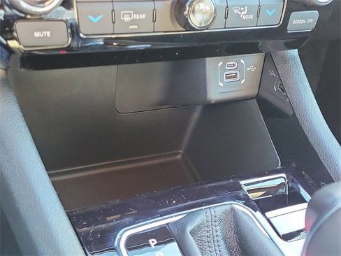 New 2026 Jeep Compass Limited image 31