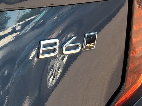 Used 2025 Volvo XC90 B6 Plus AWD/4WD image 34