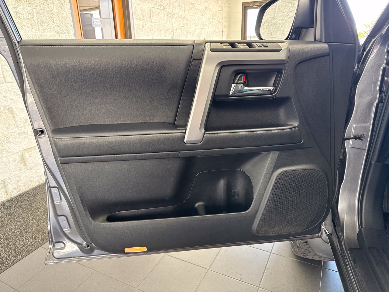 Used 2023 Toyota 4Runner SR5 Premium w/ Moonroof Package AWD/4WD image 37