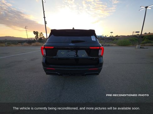 Used 2025 Ford Explorer ST-Line w/ Premium Package RWD image 7