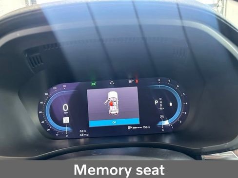 Used 2023 Volvo XC60 B5 Ultimate w/ Climate Package image 22