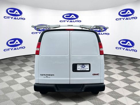 Used 2023 GMC Savana 2500 w/ Driver Convenience Package image 5
