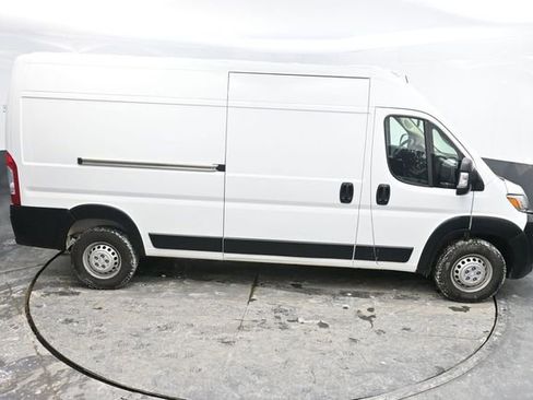 Used 2024 RAM ProMaster 2500 w/ Convenience Group FWD image 25