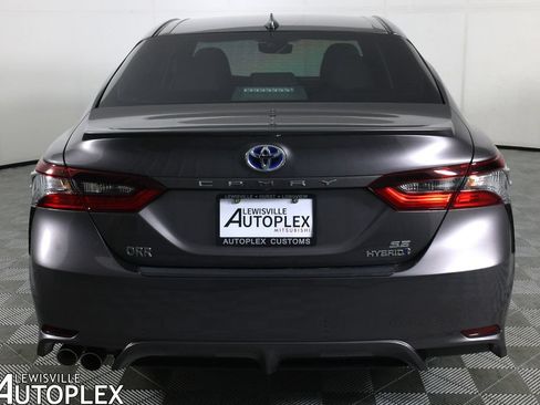 Used 2023 Toyota Camry SE FWD image 6