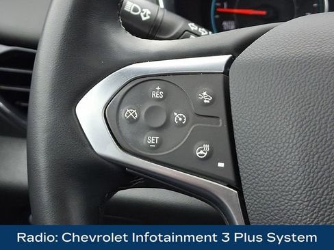 Used 2023 Chevrolet Traverse LT w/ LT Premium Package AWD/4WD image 7