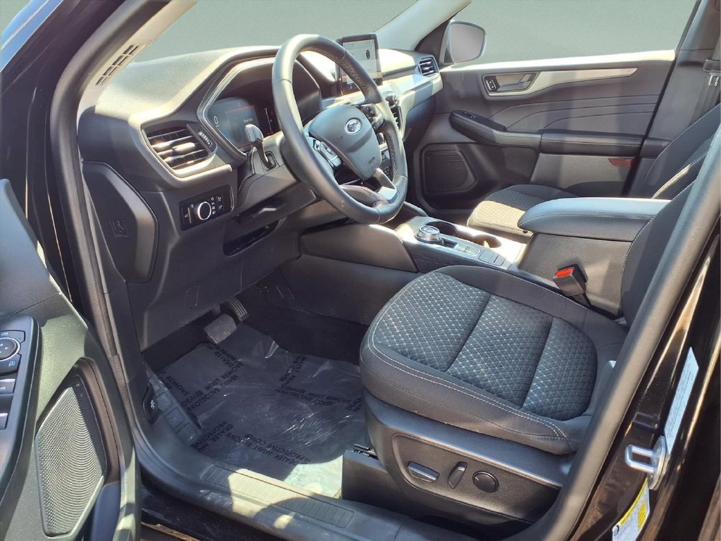 Used 2023 Ford Escape Active AWD/4WD image 18