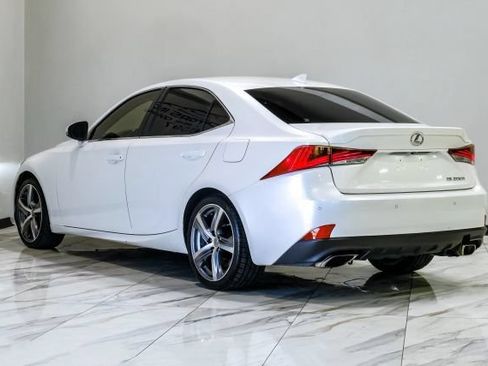 Used 2017 Lexus IS 200t w/ Premium Package RWD image 12