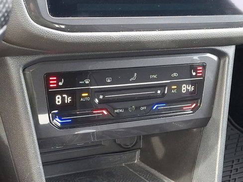 Used 2023 Volkswagen Tiguan SE R-Line image 27