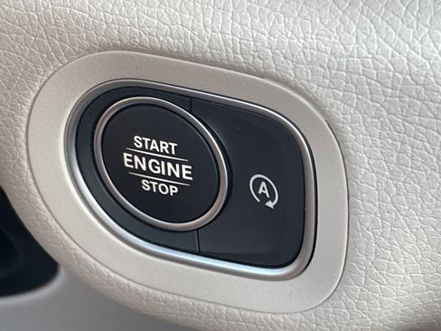 Certified 2025 Mercedes-Benz GLS 450 4MATIC w/ AMG Line Exterior image 31