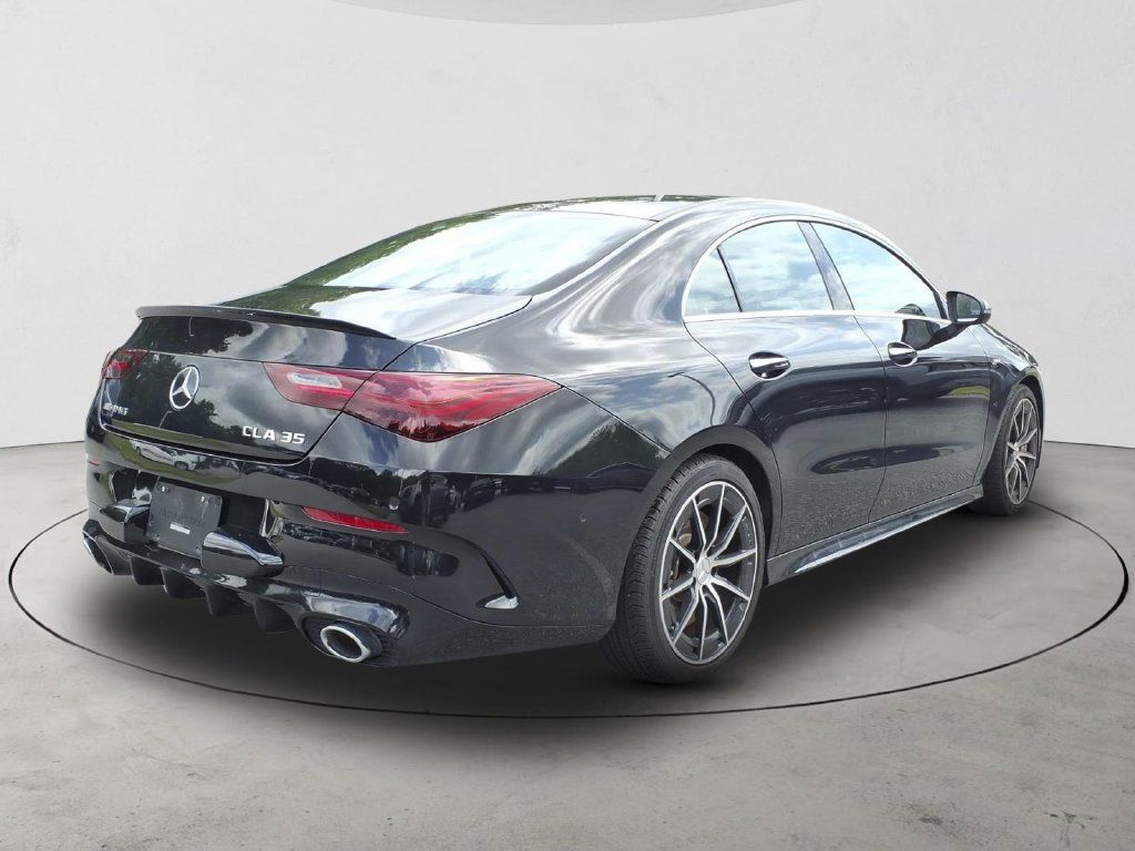Used 2025 Mercedes-Benz CLA 35 AMG 4MATIC image 5