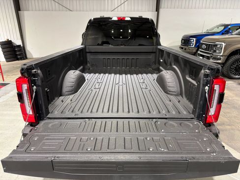 Used 2025 Ford F350 Platinum AWD/4WD image 9