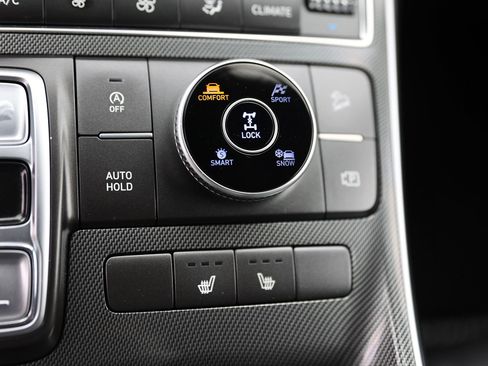 Used 2021 Hyundai Santa Fe SEL w/ Convenience + Premium Package AWD/4WD image 32