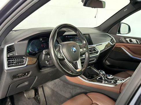 Used 2022 BMW X5 xDrive45e w/ Executive Package AWD/4WD image 4