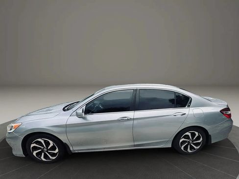 Used 2017 Honda Accord EX-L image 2